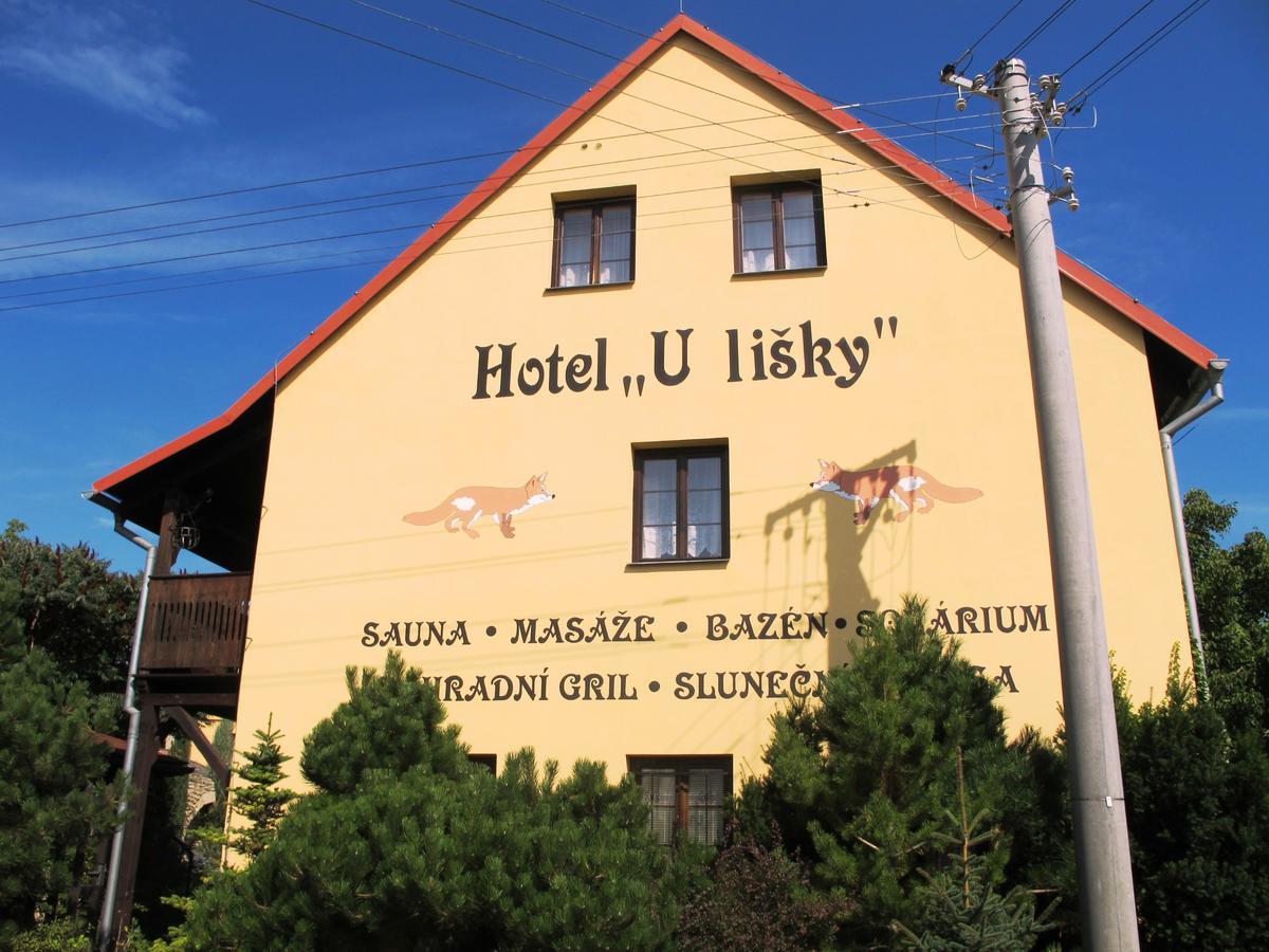 Hotel U Lisky Hostka  Екстер'єр фото