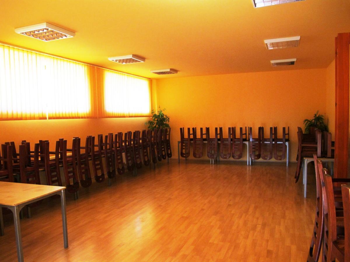 Hotel U Lisky Hostka  Екстер'єр фото